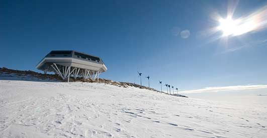 Energy Efficient Facility Antarctica by International Polar Foundation