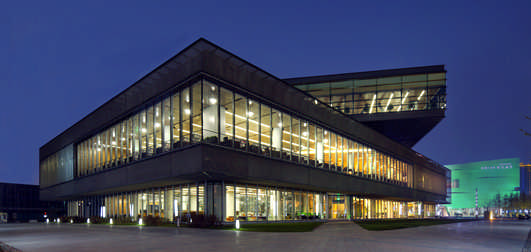 Yingkou Plaza Bayuquan Library China